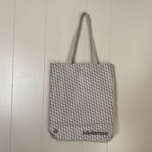 Lululemon Reusable Tote Bag • Gray White Geometric Shopper • Gym Bag / Lunch Bag - Picture 2 of 7
